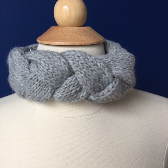Forever 21 Accessories - Braided head wrap